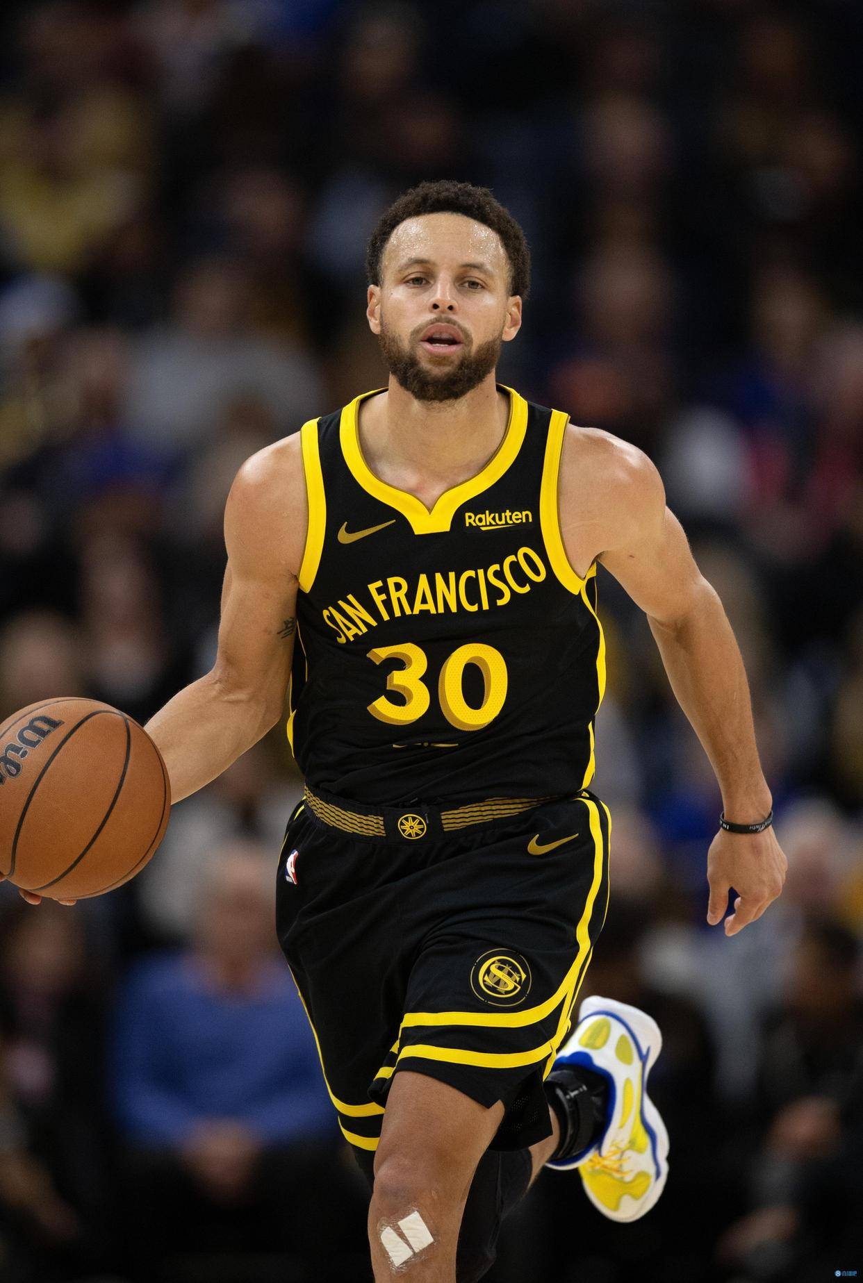 球星打出赛季最暴走的一场（球星上演本季最疯狂一战）