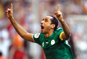 贾府球员努里心脏骤停后留下后遗症，家人：他现在能表达情绪（阿贾克斯球员努里心脏骤停后遗症犹存，家属称其已能表达情绪）