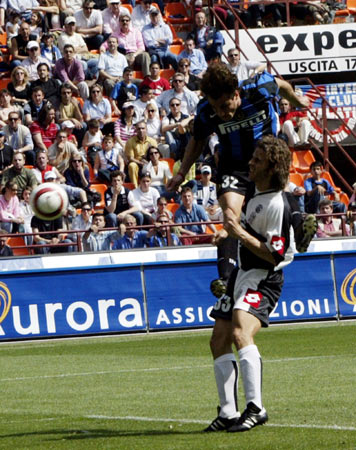 官方：前浦和红钻冠军教头彼得罗维奇出任名古屋鲸鱼主帅（名古屋鲸鱼官宣：前浦和红钻冠军主帅彼得罗维奇上任）