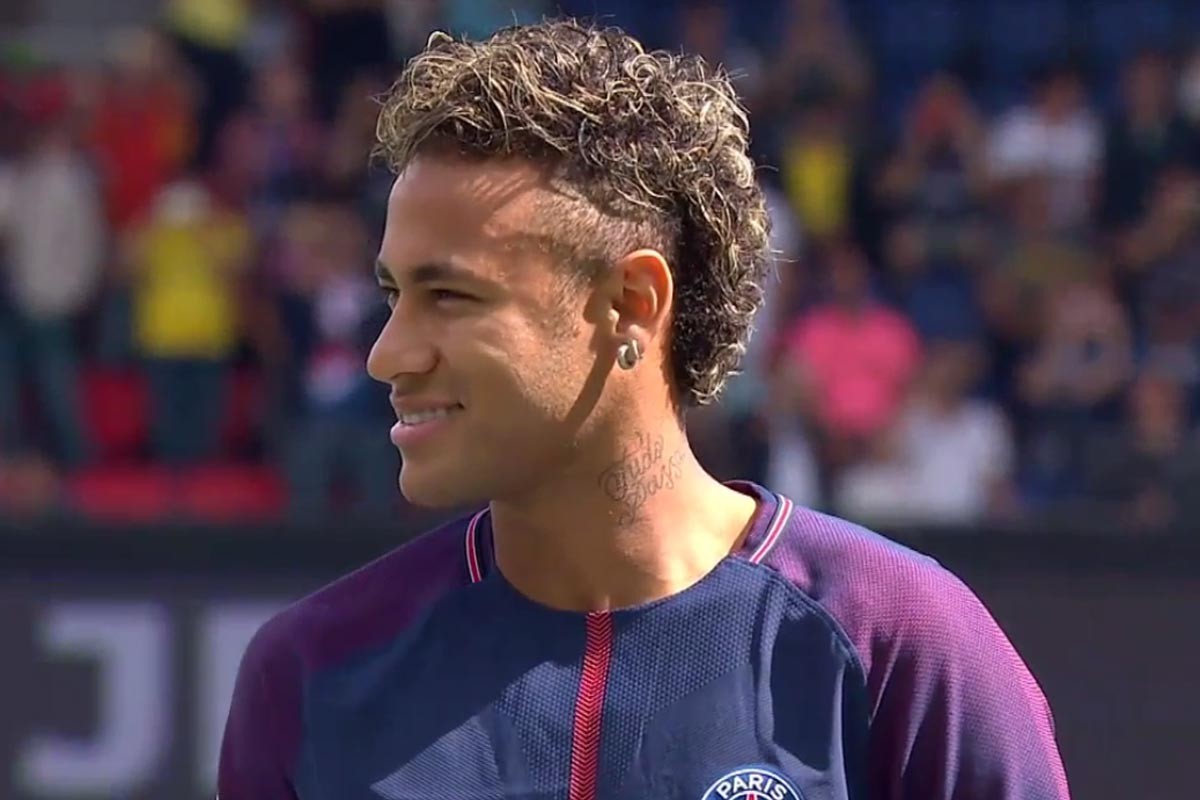 梅超锋名不虚传！梅里诺近两个赛季英超头球进球数超越哈兰德（梅里诺近两季英超头球进球数力压哈兰德，“梅超锋”名副其实）